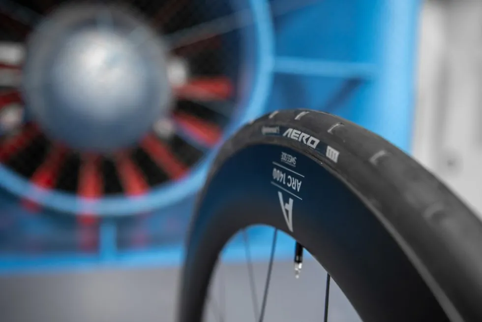 DT Swiss | Continental WTS Wielsysteem - ARC 1100 DICUT 65 Set + Aero 111 / GP 5000 S Vouwband - 28" | 12x100/12x142mm