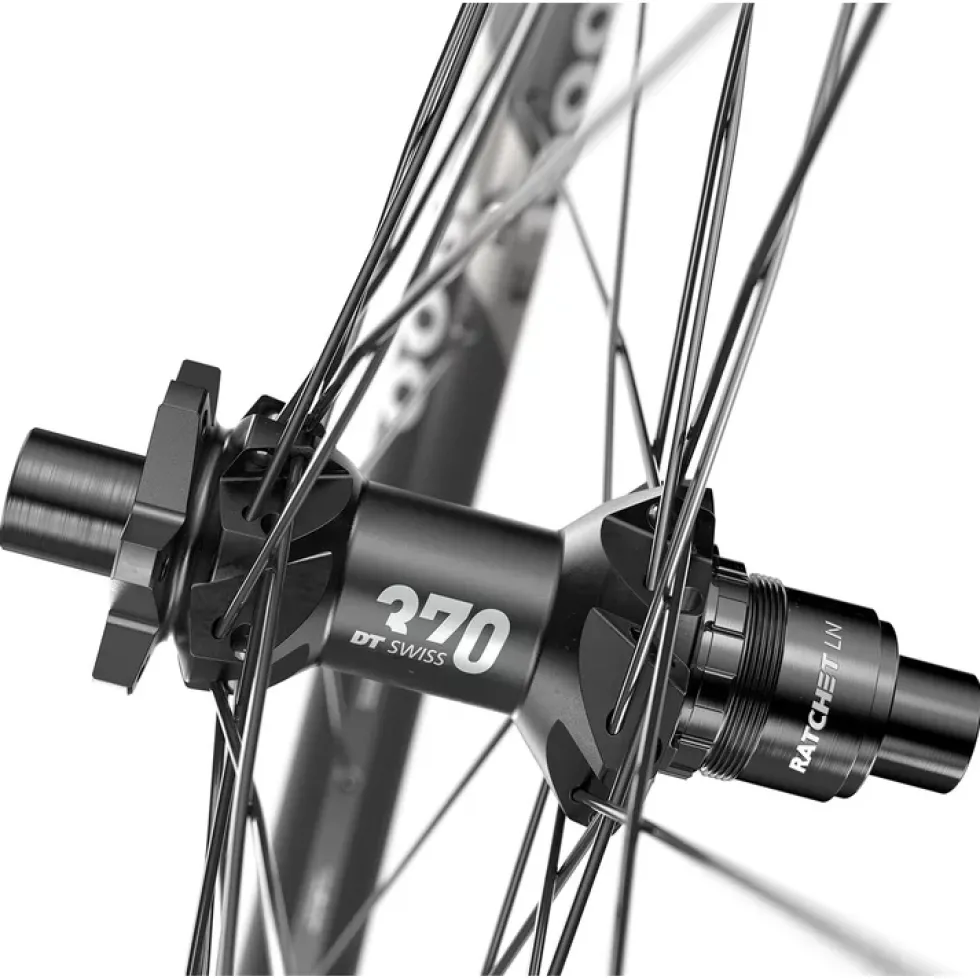 DT Swiss E 1900 SPLINE Achterwiel - 29" | 30mm | Clincher | 6 Gaten- 12x148mm Boost - zwart
