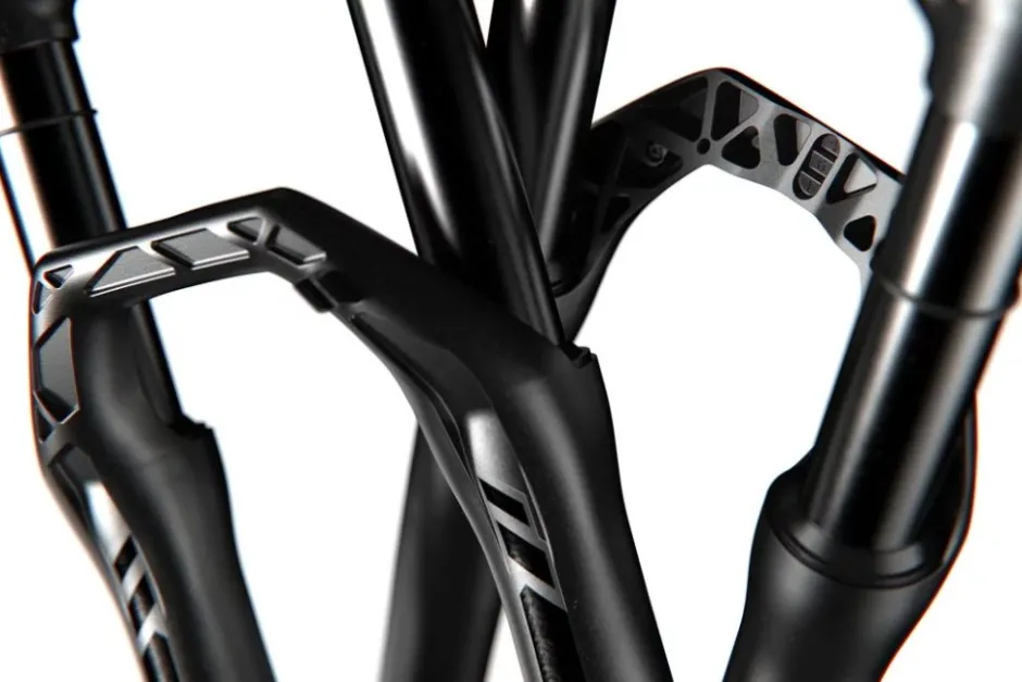 Verende Voorvorken < DT Swiss F 232 ONE Remote Voorvork - 29" | 100mm | 44mm Offset | Tapered - 15x110mm Boost