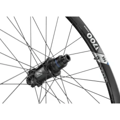 DT Swiss HX 1700 SPLINE Achterwiel - 27.5" | 30mm | Clincher | Centerlock - 12x148mm Boost - zwart