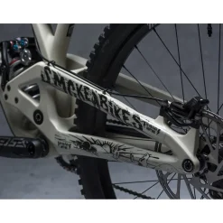 DYEDBRO Beschermfolie voor het Frame - Fluor - black gloss