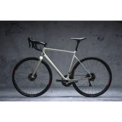 DYEDBRO Beschermfolie voor het Frame - Stay Free - black matte