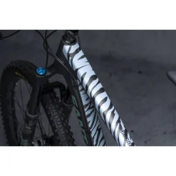 Stickers < Dyedbro Beschermfolie voor het Frame Zebra - white matt