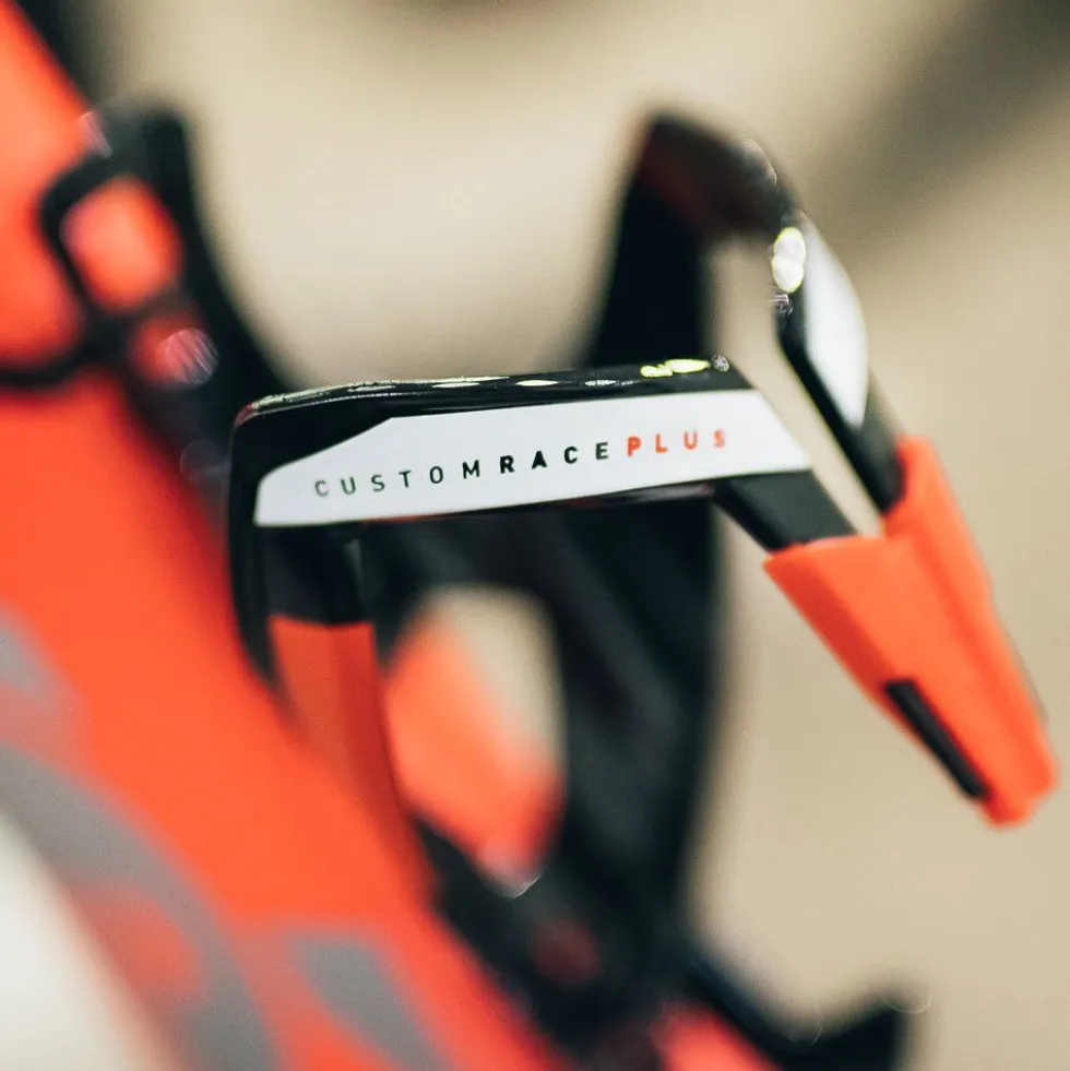 Elite Custom Race Plus Bottle Cage - black mat/white graphic