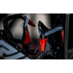 Elite Custom Race Plus Bottle Cage - black glossy/white graphic