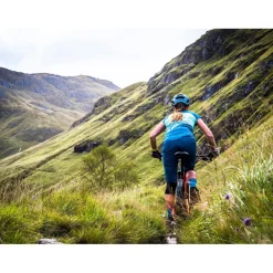 Mtb-Shorts < Endura SingleTrack Lite Shorts Dames - Short - berry