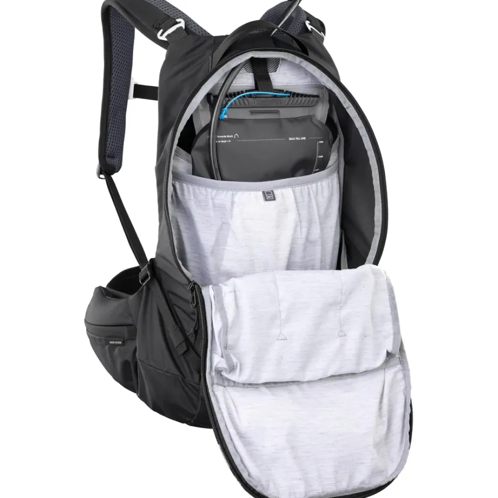 EVOC Trail Pro Blackline 16 Protector Rugzak - Zwart