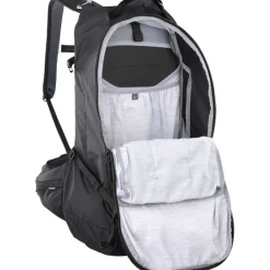 Drinkrugzakken < Evoc Trail Pro Blackline 26 Protector Rugzak - Zwart