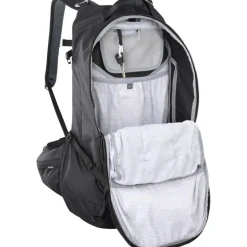 Drinkrugzakken < Evoc Trail Pro Blackline 26 Protector Rugzak - Zwart