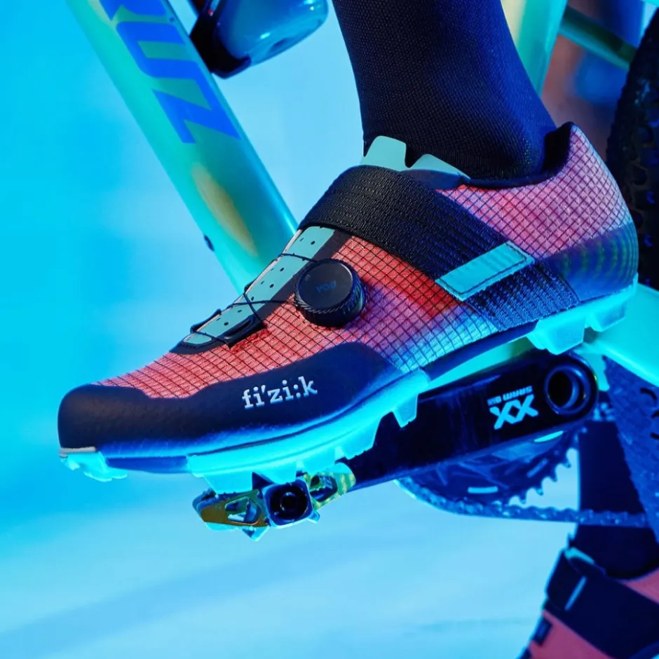 Gravelschoenen|Gravel Schoenen < Fizik Vento Ferox Carbon MTB-Schoenen Unisex - black/black