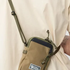 Fjällräven Vardag Pocket Schoudertas - Klein - poppy pink-khaki dust