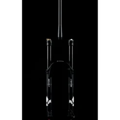 Verende Voorvorken < Formula Selva R Fork - 27.5+ / 29" | 43mm Offset | Tapered - Extended 160-170mm | Tapered | 15x110mm Boost - matte black