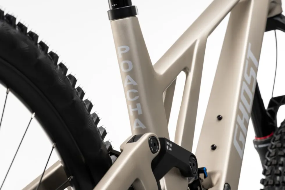 Ghost POACHA - 29/27.5" Carbon MTB - 2026 - coffee dusty desert / grey silver - matt