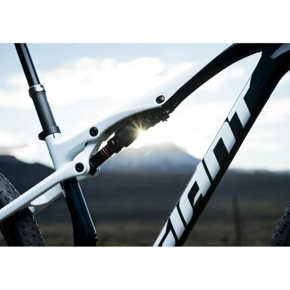 Mtb Full Suspension|Crosscountry Mountainbikes < Giant ANTHE ADVANCED S 2 - 29" Carbon TB - 2026 - ariana Bue/Icice White