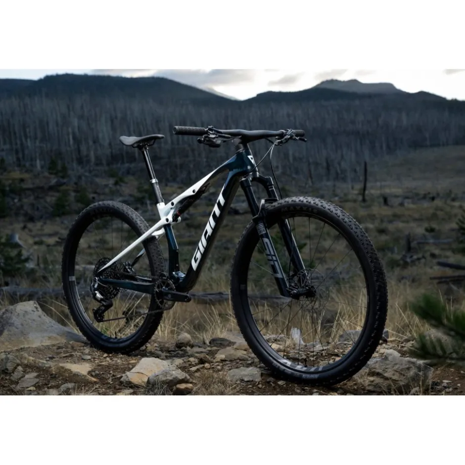 Mtb Full Suspension|Crosscountry Mountainbikes < Giant ANTHE ADVANCED S 2 - 29" Carbon TB - 2026 - ariana Bue/Icice White