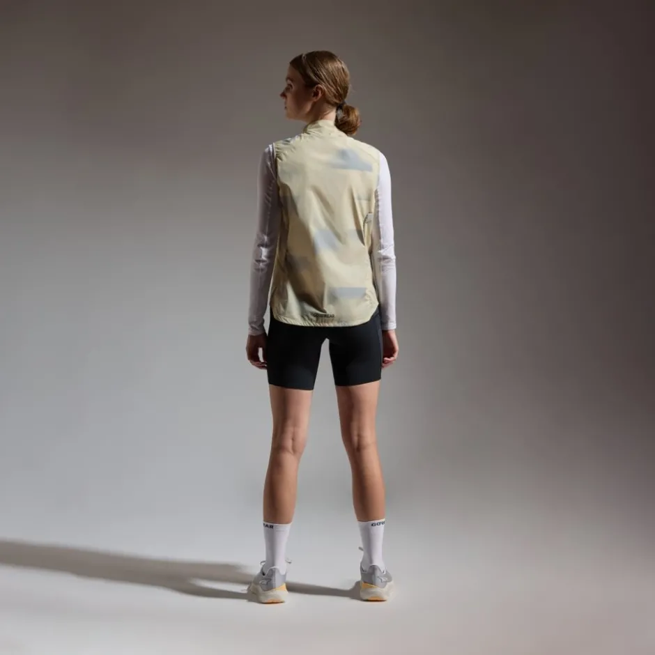 Jassen & Vesten < GOREWEAR Concurve Coud Windbreaker Vet Vrouwen - oaic_tech beige / ab gray BGBF