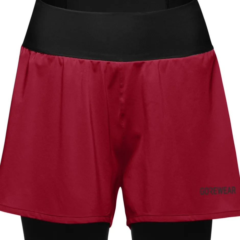 Broeken < GOREWEAR Concurve 2in1 Short Dames - utility red/black DA99