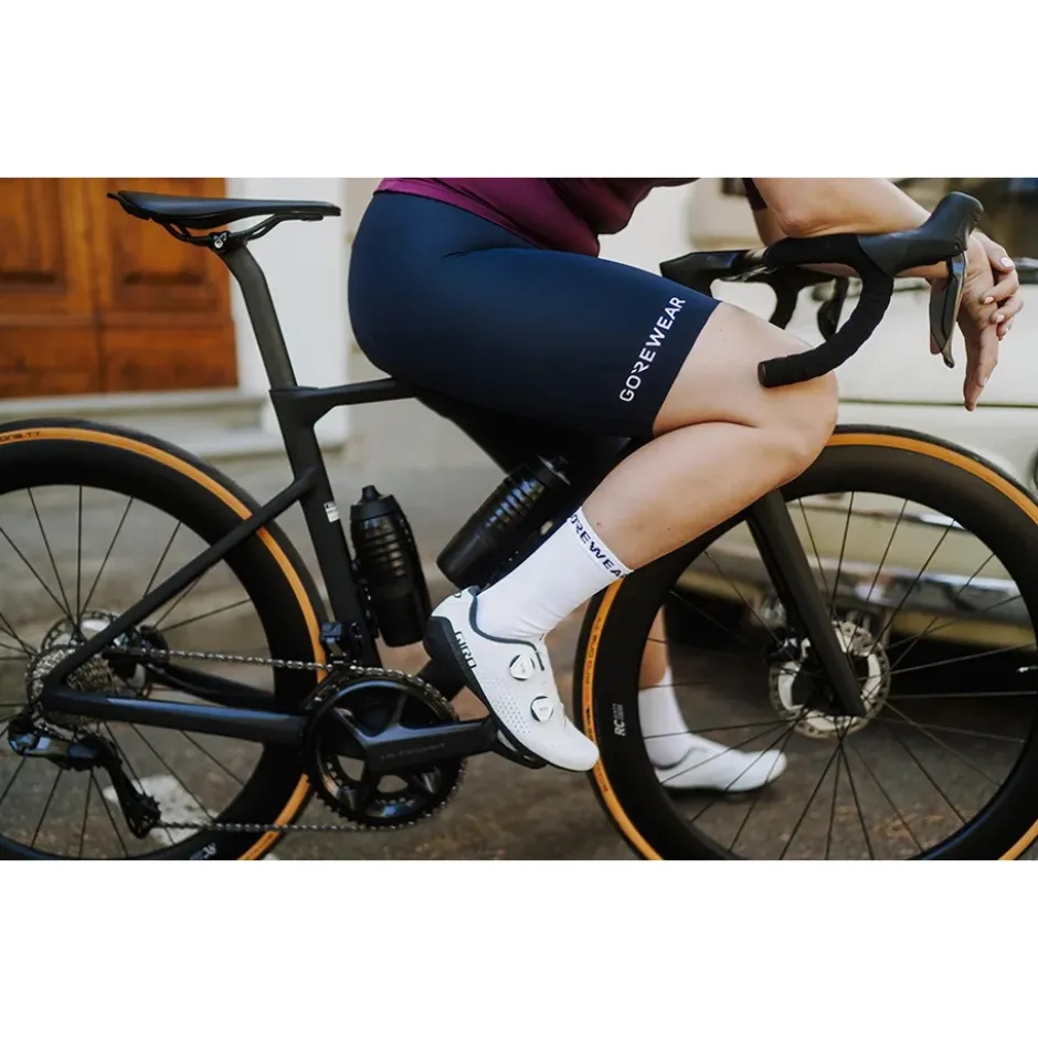 Bib Shorts|Wielrenbroeken < GOREWEAR Spinshift Fietsshort+ met Bretels Dames - zwart 9900