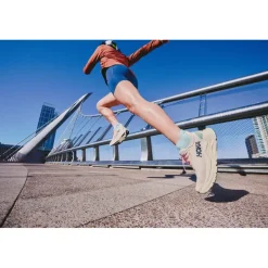 Hardloopschoenen Voor Op De Weg|Schoenen < Hoka Arahi 8 Hardloopschoenen Dames - zwart / wit