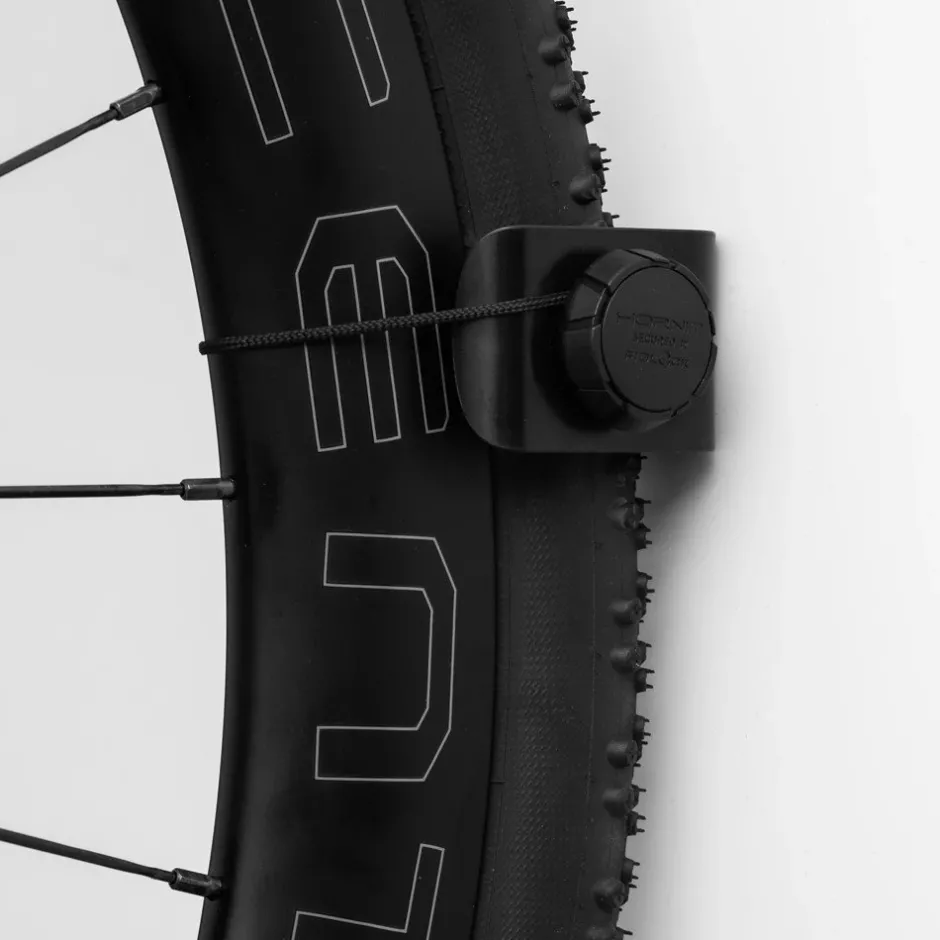 Muurbeugels < Hornit CLUG PRO HYBRID Muurbeugel (33-43mm / 1.3-1.7") - zwart