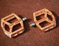 Platformpedalen < HT Components HT ANS10 Supreme NANO-S Platformpedalen - rose gold