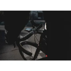 Bellen < Knog Oi Luxe Fietsbel - black/red