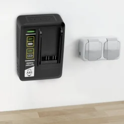 Stroomvoorziening|Stroomvoorziening < Kärcher Oplader 18 V / 2,5 Ah