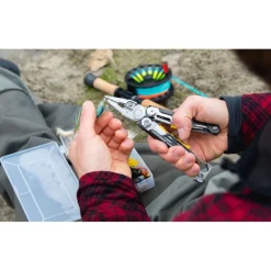 Leatherman Signal Multitool - Green Topo