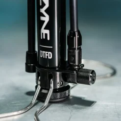 Lezyne Digital Travel Vloerpomp - zwart