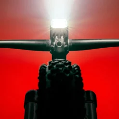 Lezyne Mega Drive 2400+ Fietslamp Vooraan - zwart