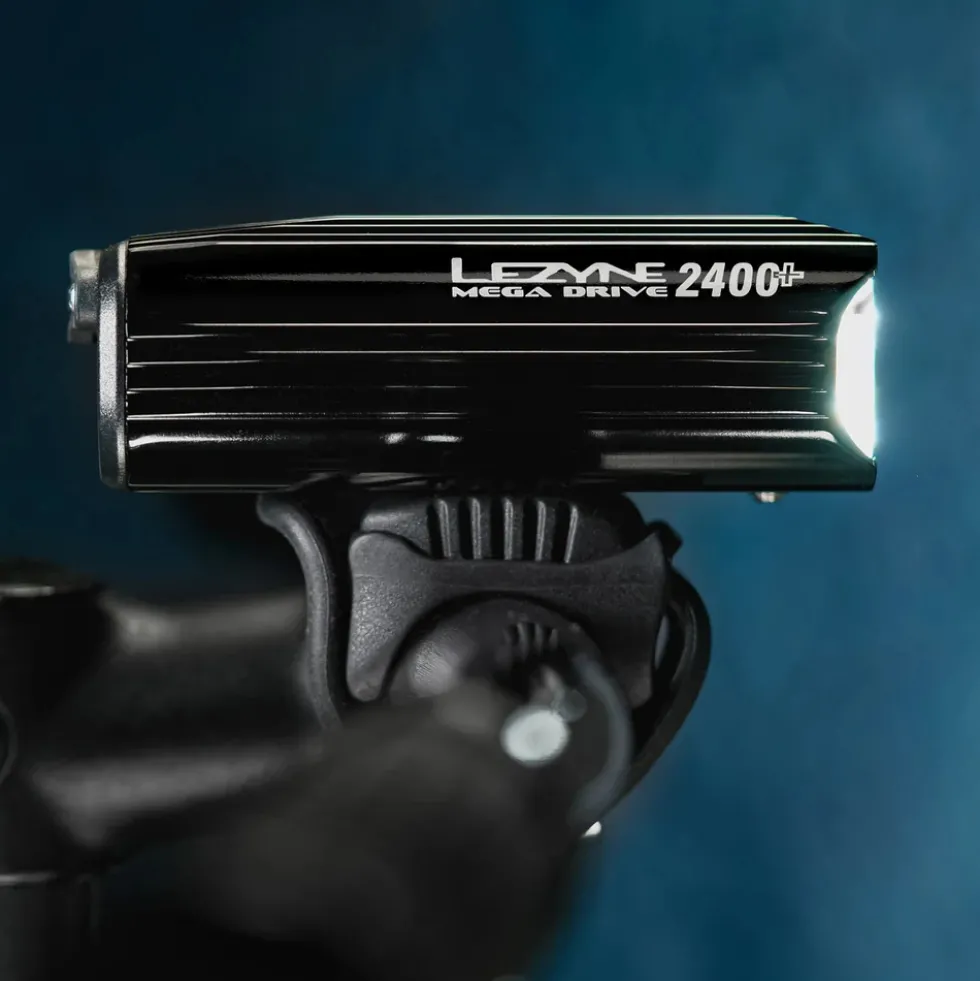 Lezyne Mega Drive 2400+ Fietslamp Vooraan - zwart