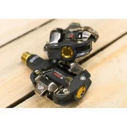 Klikpedalen < LOOK X-Track Race Carbon Ti Pedalen - zwart