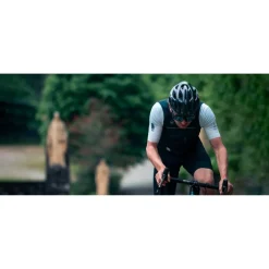 MET Estro MIPS Fietshelm - white holographic glossy