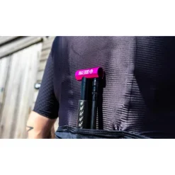 Muc-Off AirMach Carbon Luchtpomp - zwart/roze