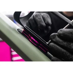 Muc-Off Beugel voor AirTag - Secure Tag Holder 2.0 - goud