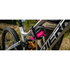 Tassen Accessoires < Muc-Off Utility Frame Strap & Waterproof Cargo Bag Bundle Frame fix strap - black