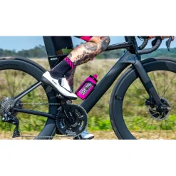 Muc-Off x Elite Fly Bottle - 550ml - pink
