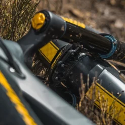 Mudhugger EVO Bolt-On Adapter for Öhlins Forks