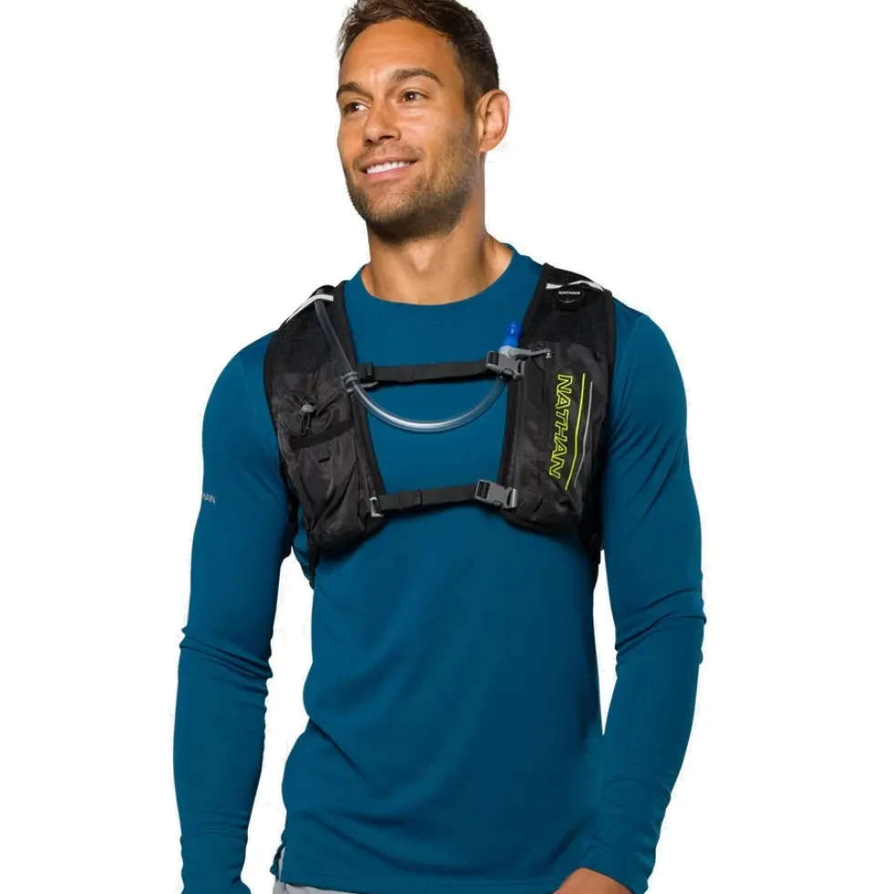 Nathan Sports Laser Light 3L Drinkrugzak - black / high vis yellow