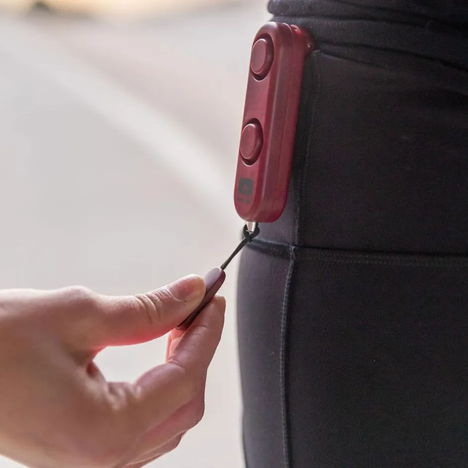 Accessoires < Nathan Sports SaferRun Ripcord Siren Personal Alarm - Red