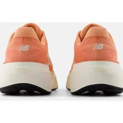 Hardloopschoenen Dames|Schoenen < New Balance Fresh Foam X More v6 Hardloopschoenen Dames - Peach Nectar