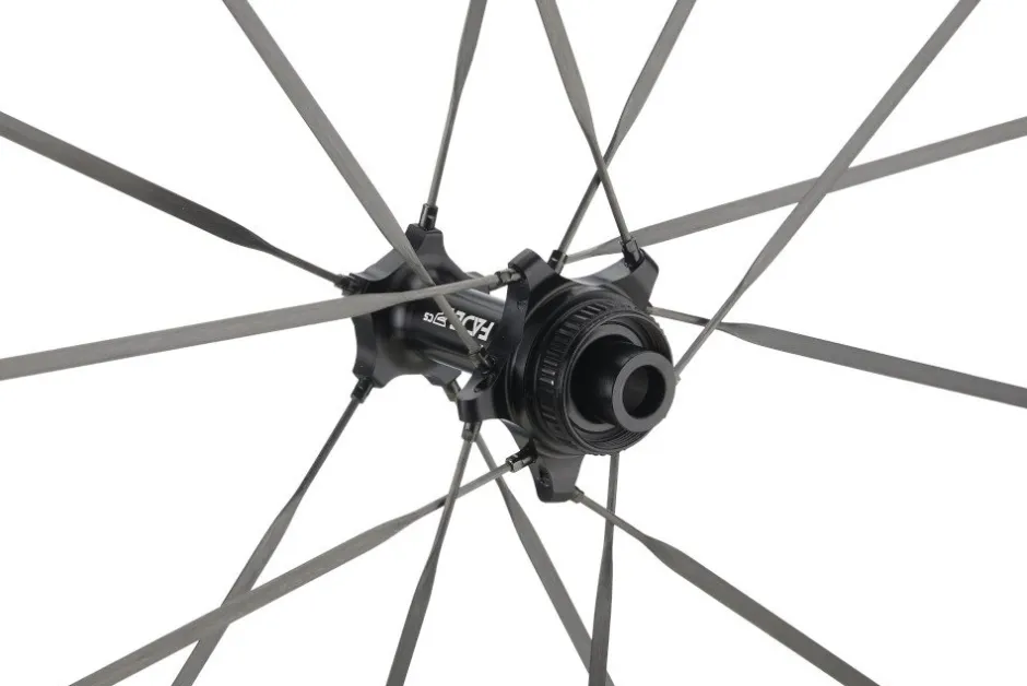 Wielen En Wielsets < Newmen Streem Allround VONOA Wielset - 28" | Carbon | Clincher | Centerlock - 12x100mm | 12x142mm - Shimano HG