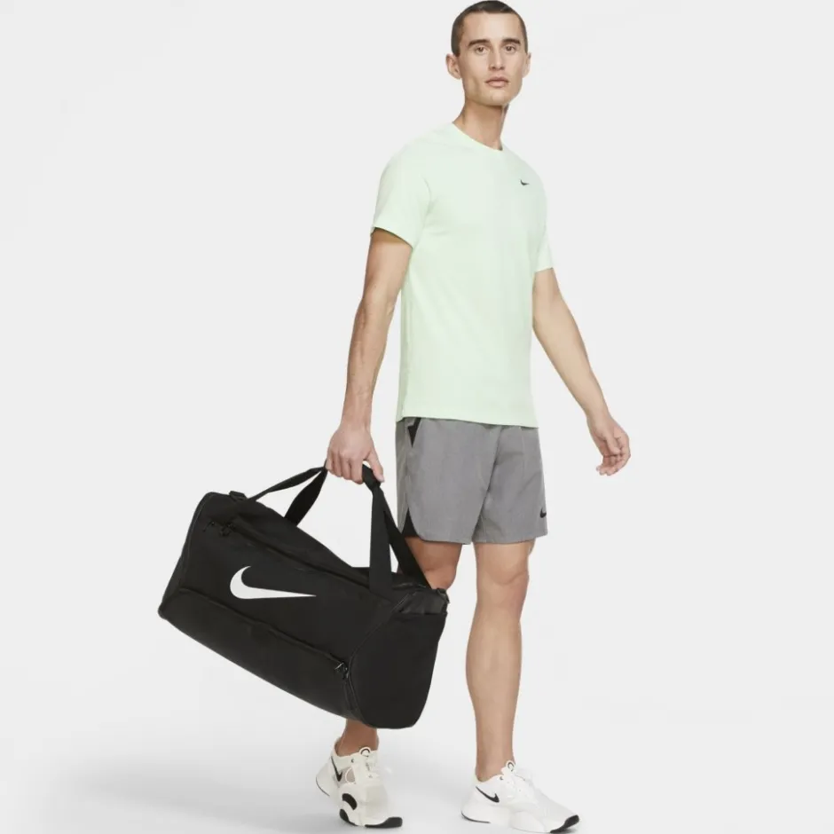 Reistassen & Sporttassen|Reistassen & Sporttassen < Nike Brasilia 9.5 Duffeltas 60L (Klein) - zwart/zwart/wit DH7710-010