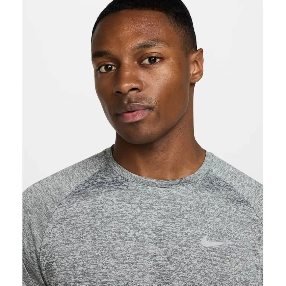 Nike Dri-FIT ADV Stride Hardloopshirt Heren - smoke grey/heather/reflective silver HV5203-084