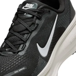 Nike Vomero 18 Hardloopschoenen Dames - black/coconut milk/light iron ore/coconut milk HM6804-005