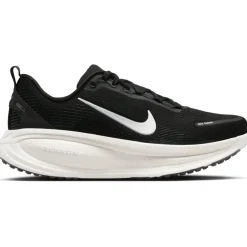 Nike Vomero 18 Hardloopschonen Heren - black/coconut milk/light iron ore/summit white HM6803-007