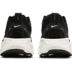 Nike Vomero 18 Hardloopschonen Heren - black/coconut milk/light iron ore/summit white HM6803-007