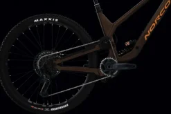 Norco Range C2 - 29 inch carbon mountainbike - 2023 - brown / copper