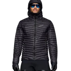 Norrona trollveggen down800 Super Light Donsjas met Capuchon Heren - Caviar Black