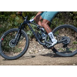 Gravelschoenen|Mtb-Schoenen < Northwave Extreme XT Schoenen - light grey/sage 112